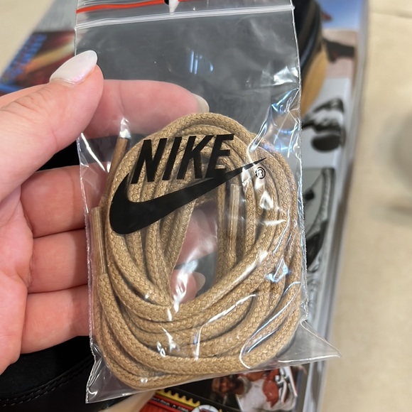 Jordan Sneakers - Picture 9 of 9